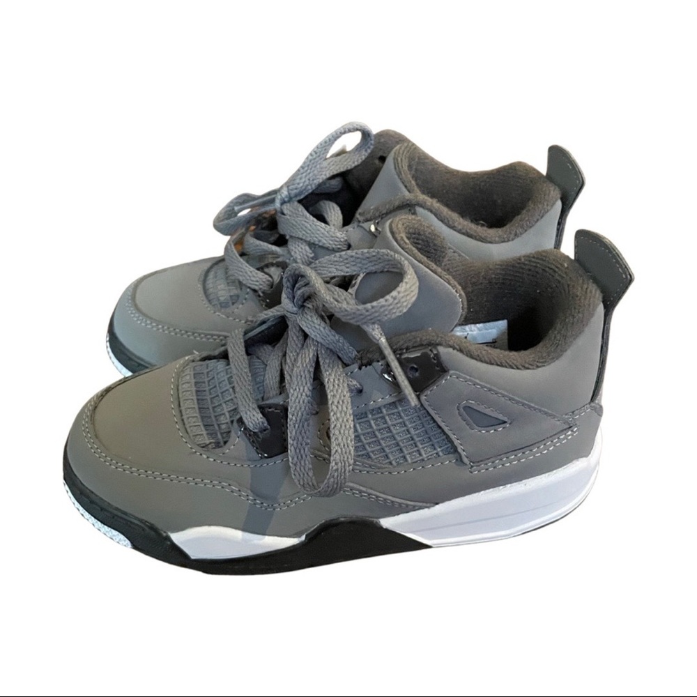Jordan 4 in gray. Child size 10C